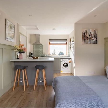 Seaview 1 Bed Open Condo - Free Parking Brighton Dış mekan fotoğraf