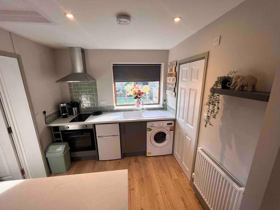 Seaview 1 Bed Open Condo - Free Parking Brighton Dış mekan fotoğraf